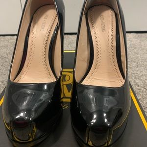 Pour La Victoire black Patent Leather shoe